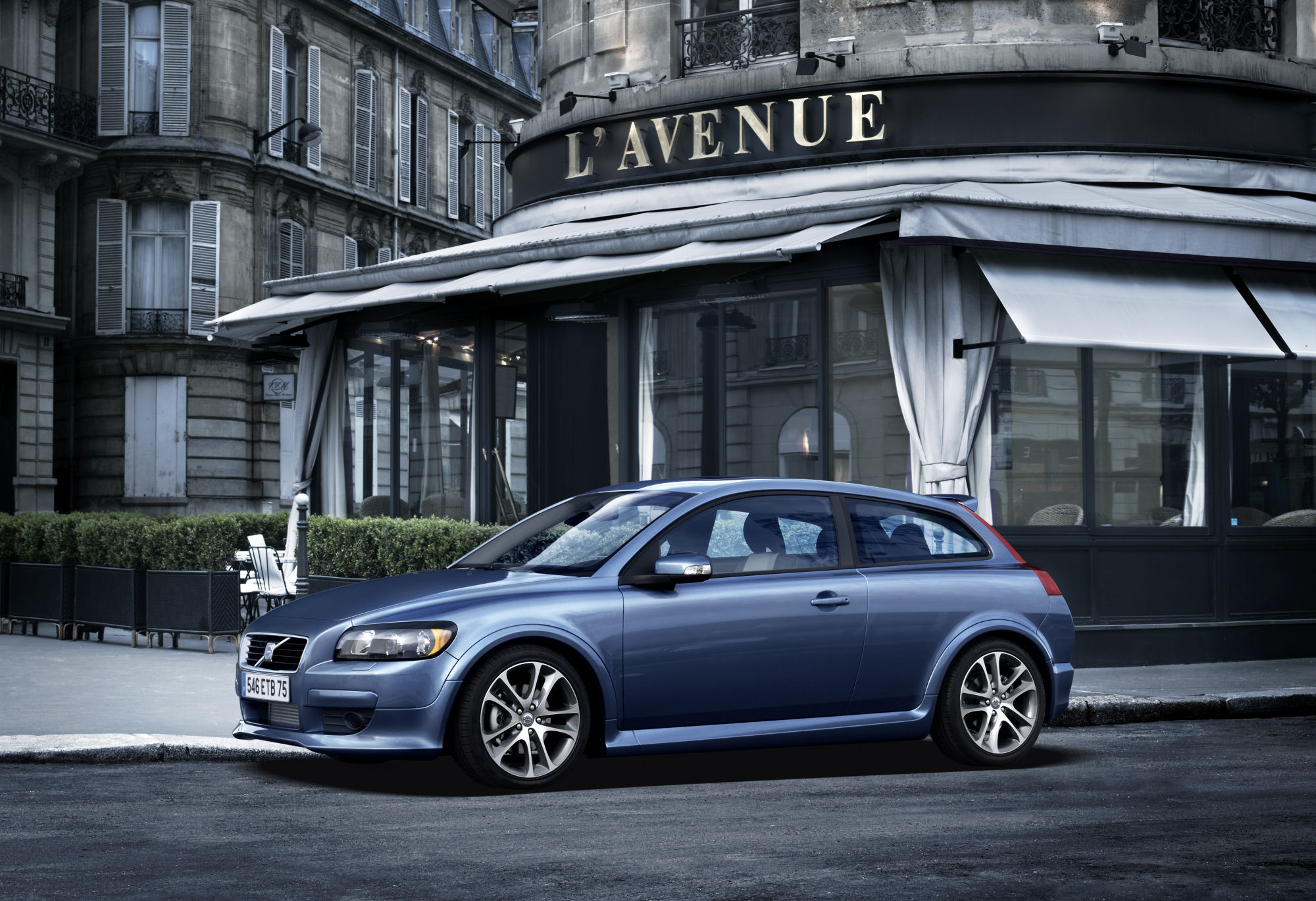 VOLVO_C30_BLUE_OUT_12